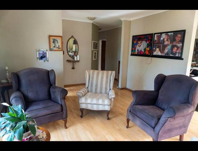 3 BEDROOM HOUSE FOR SALE IN BOTHASIG